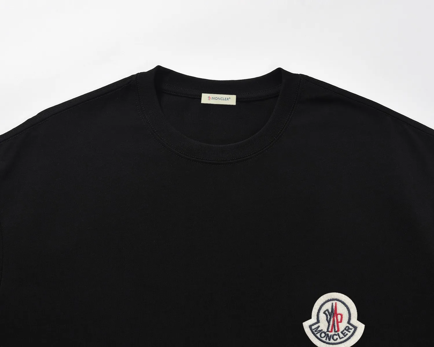 《 Quality》 MONCLER MC Same Style T 2024 New Arrival Classic MC 260 Versatile ：Black White Sizes： S M L XL XXL